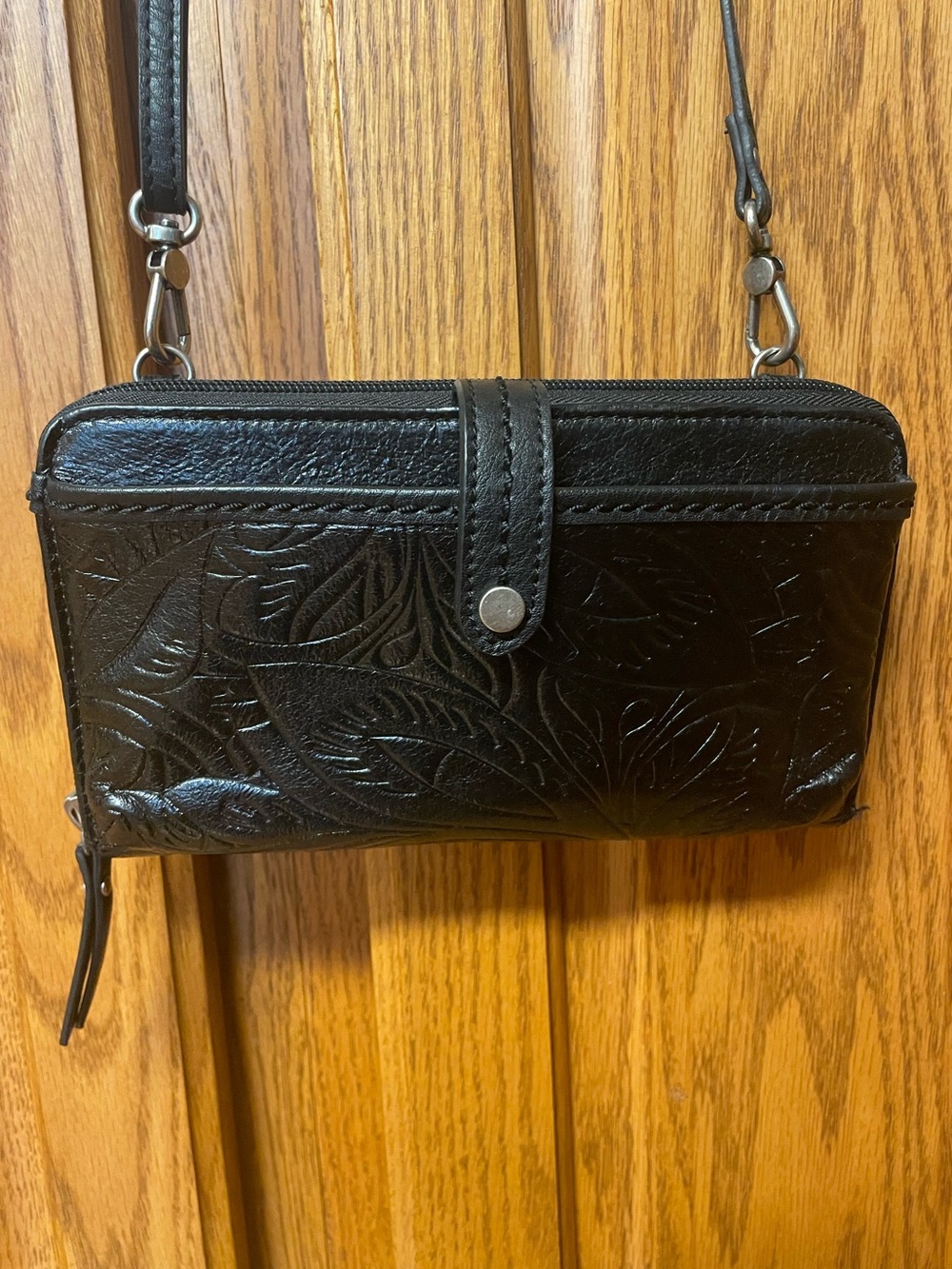 The Sak - Iris Smartphone Wallet, Black Leaf Embossed
